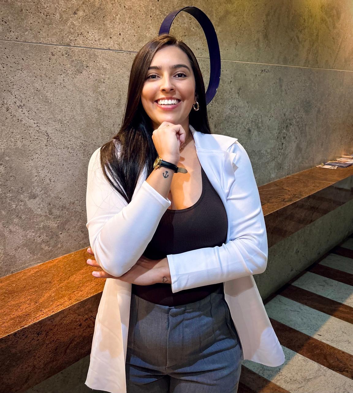 Dra. Victoria Soares